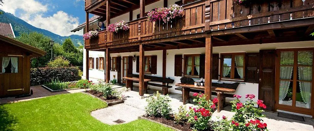Gästehaus Enzianhof Hotel Garni Oberammergau
