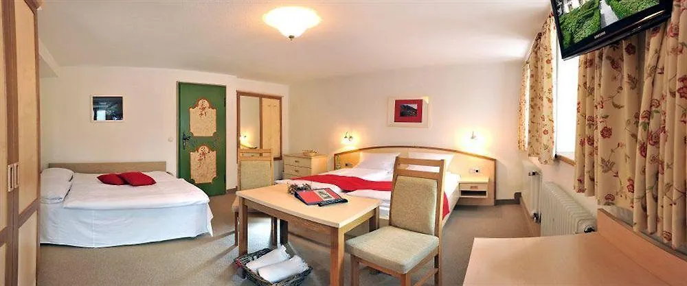 Gästehaus Enzianhof Hotel Garni Oberammergau 3*,